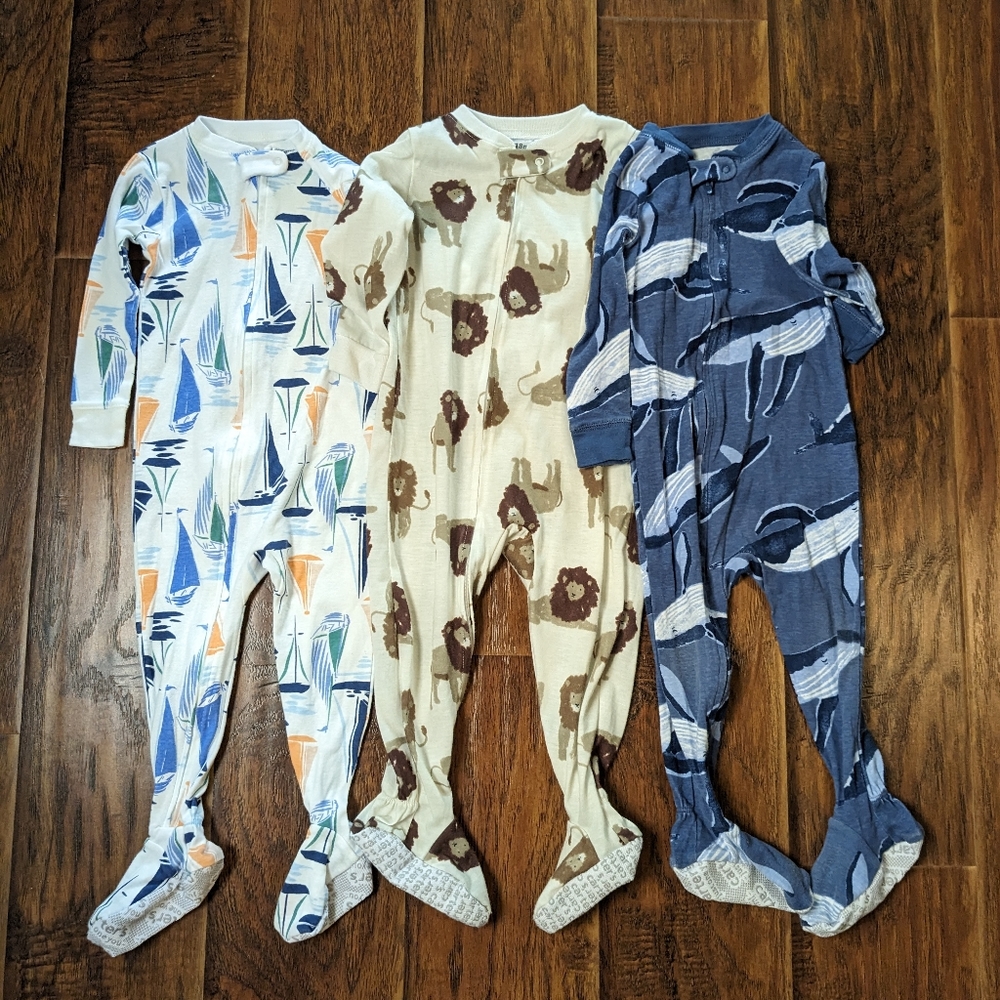 Carter's 18 month pajamas